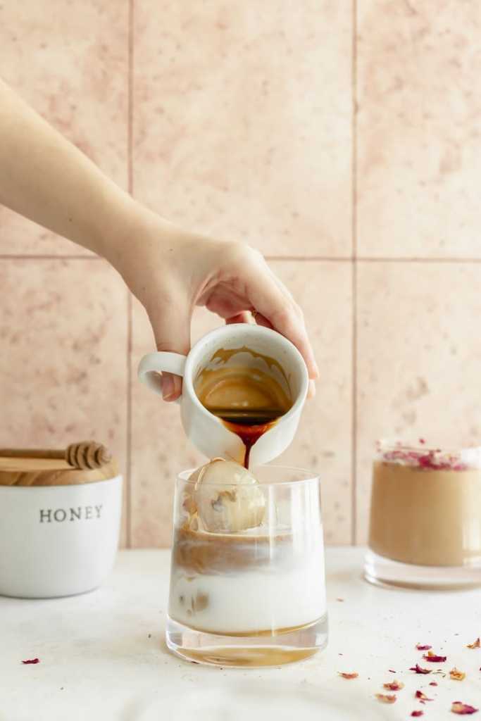 pouring the espresso into the glass