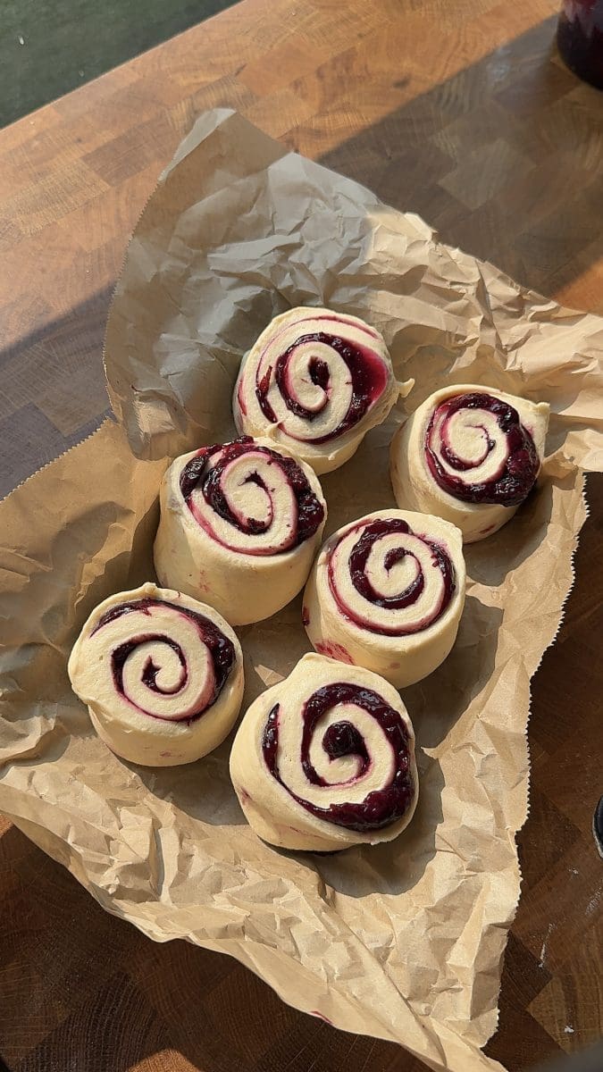 The rolls on a baking sheet.