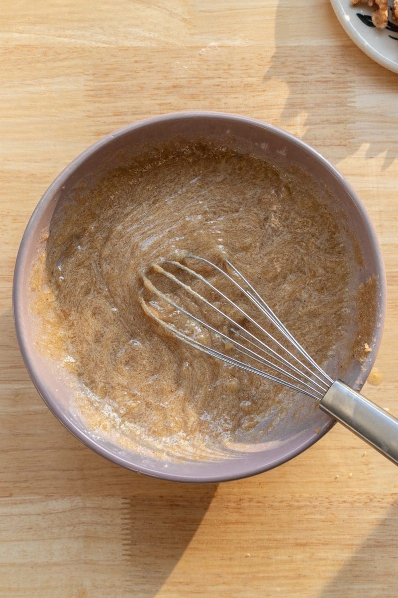 The wet ingredients whisked together.t