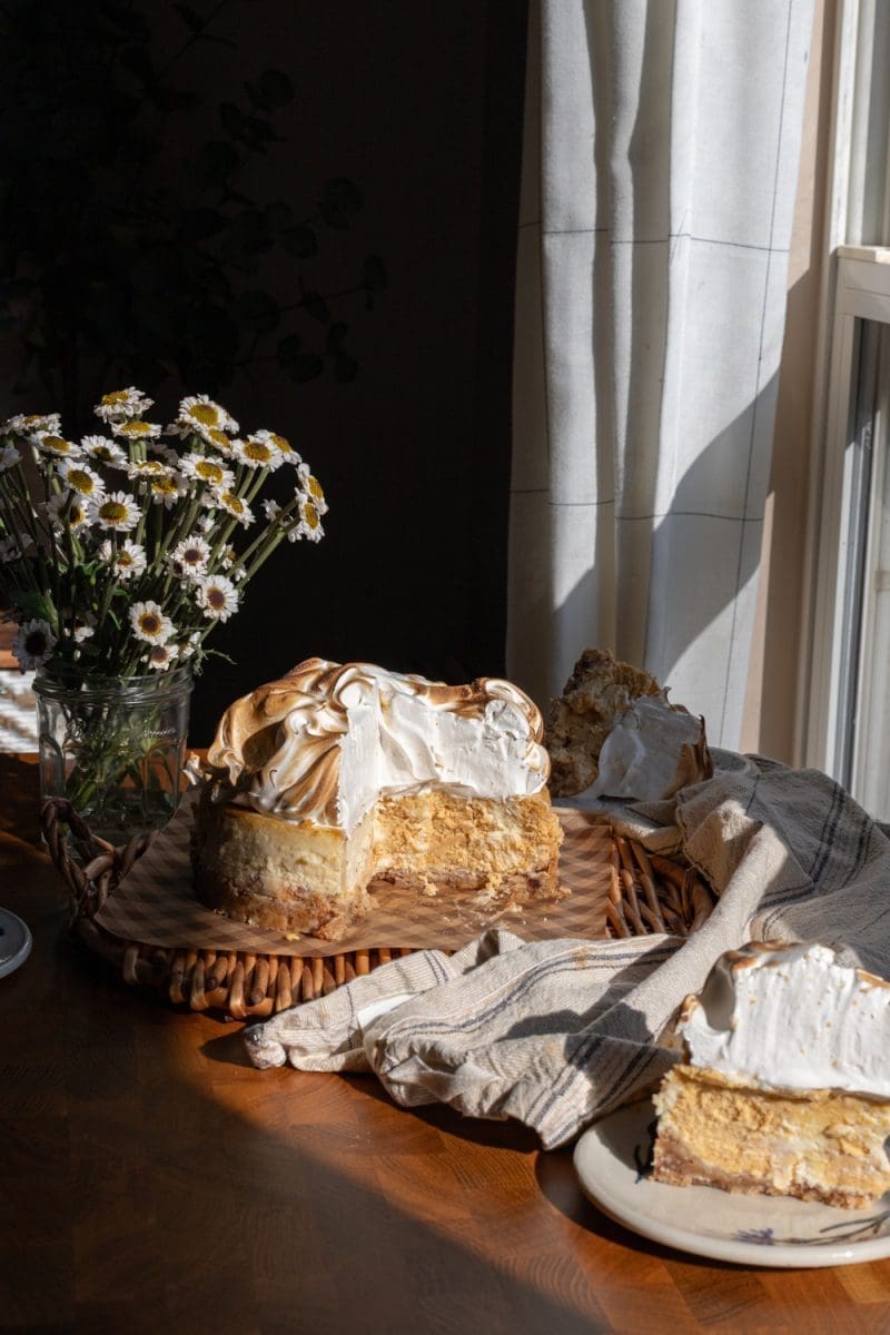 Cross-section of the pumpkin swirl cheesecake.