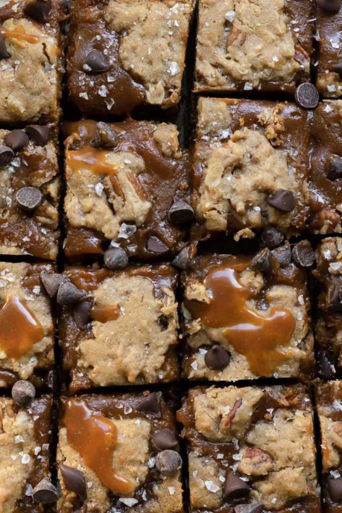 Close up of the tops of the pumpkin spice caramel cookie bars