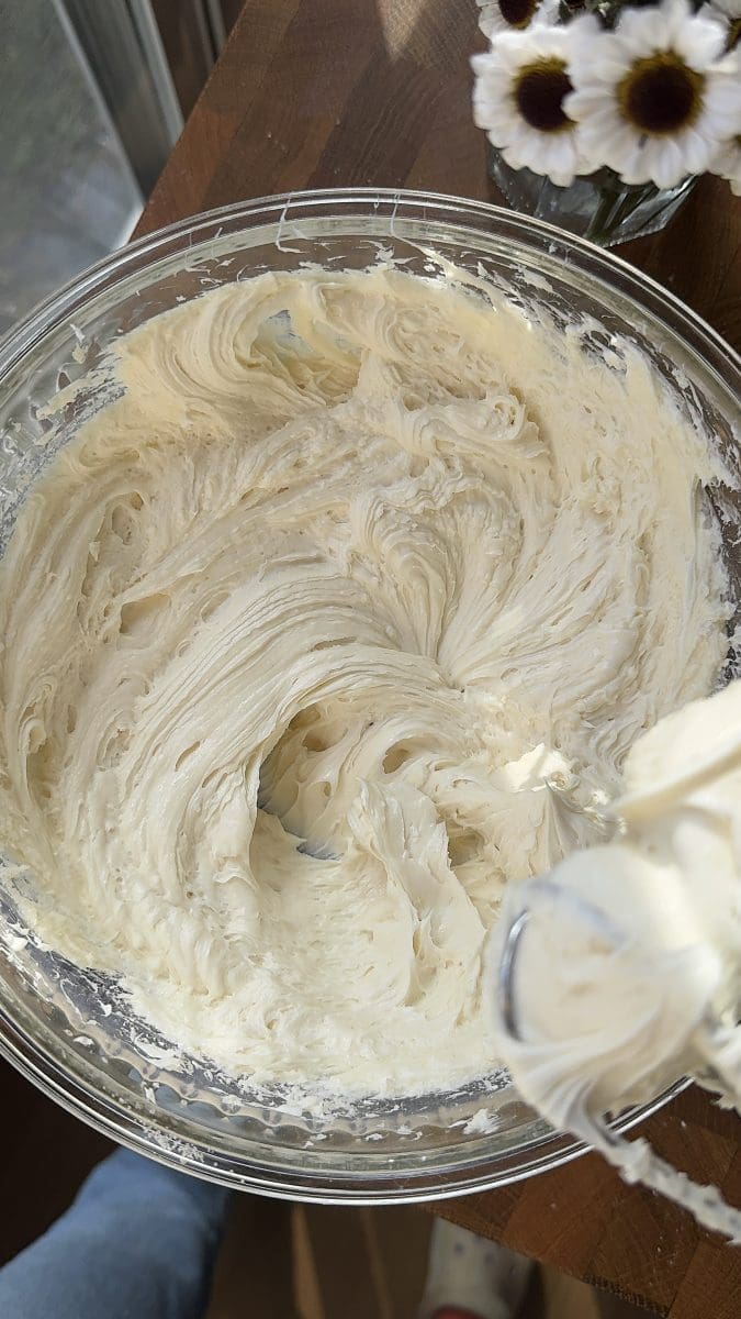 The cream cheese, sugar and cornstarch beaten together.