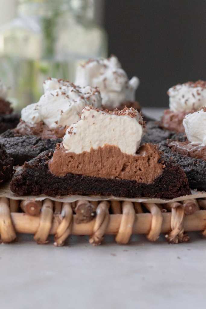 Close up of the cross-section of the french silk pie cookies.
