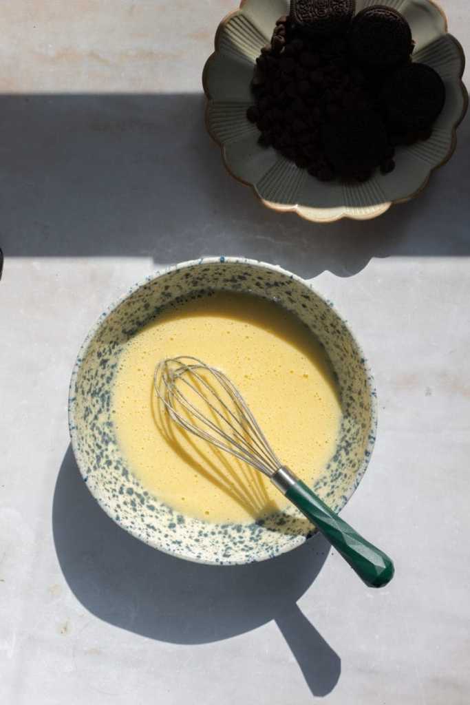 The eggs and sugar beaten together.