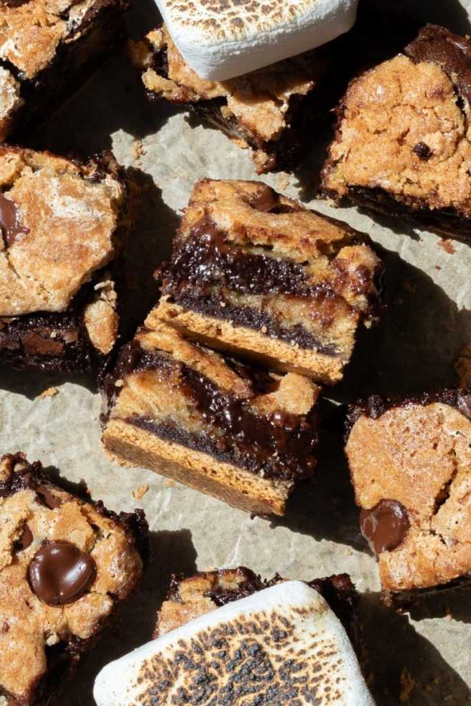 Close up of the cross-section of the s'mores brookies.