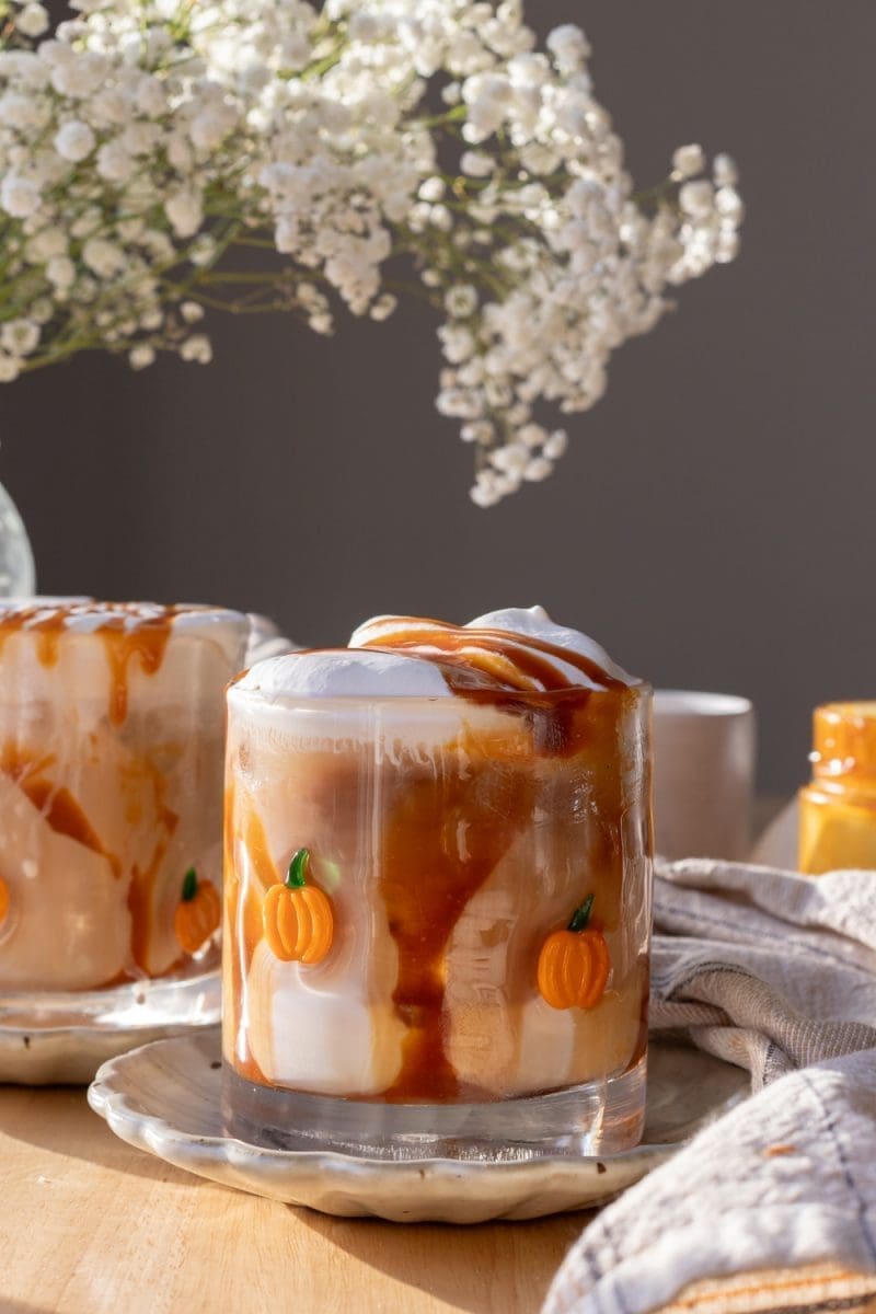 Close up of the iced caramel chai latte