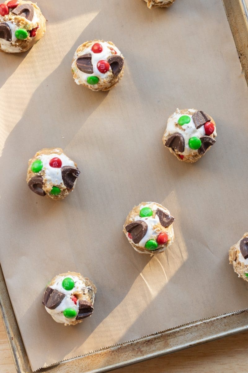 The cookies portioned out on a baking sheet.
