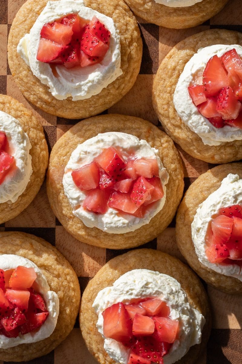 Close up of the strawberry shortcake cookies.