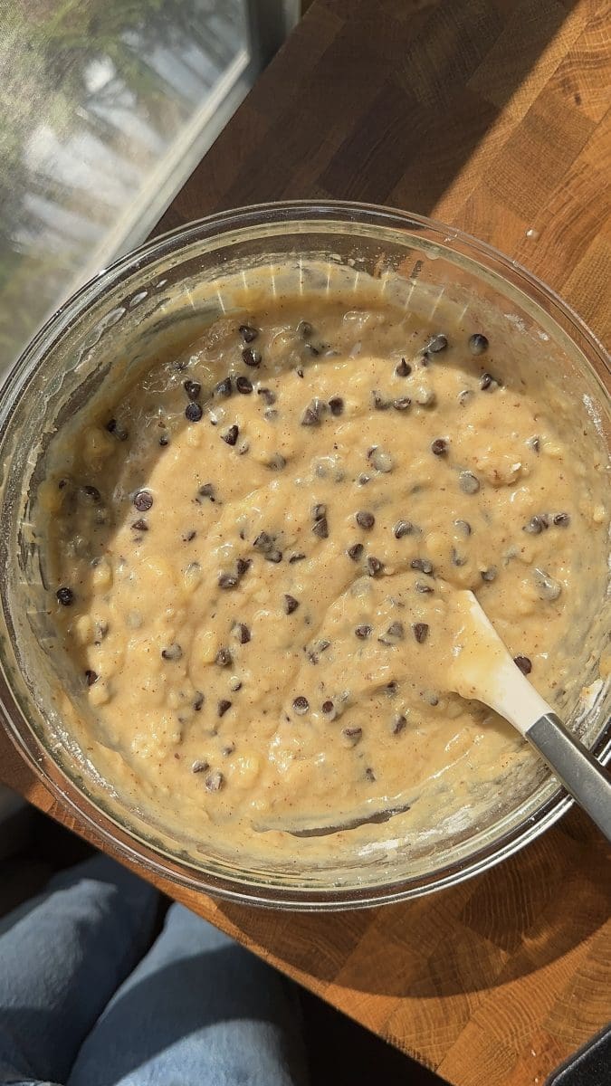 The finished banana cake batter.